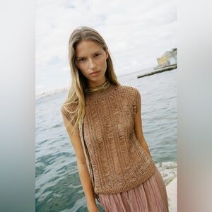 RIBBON KNIT TOP